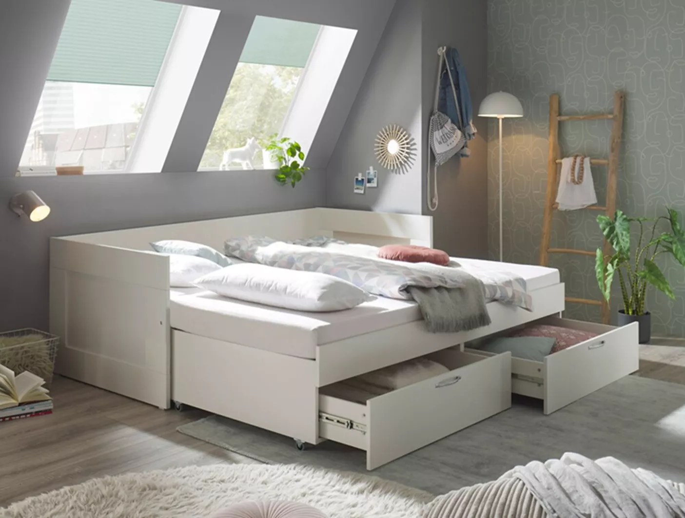 Кровать как в IKEA - где купить недорого в Санкт-Петербурге?